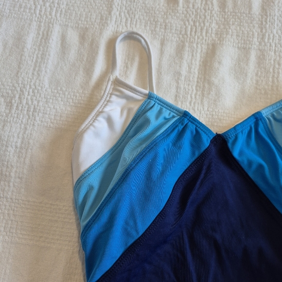 Anne Cole women's size 6 3 shade with white 1 piece swimsuit NWT - Picture 2 of 6